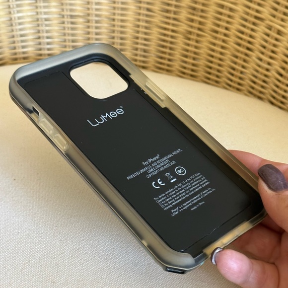 Paris Hilton Lumee Halo Holographic Selfie Cell Case Fits Apple 12 Pro M… - Picture 11 of 15